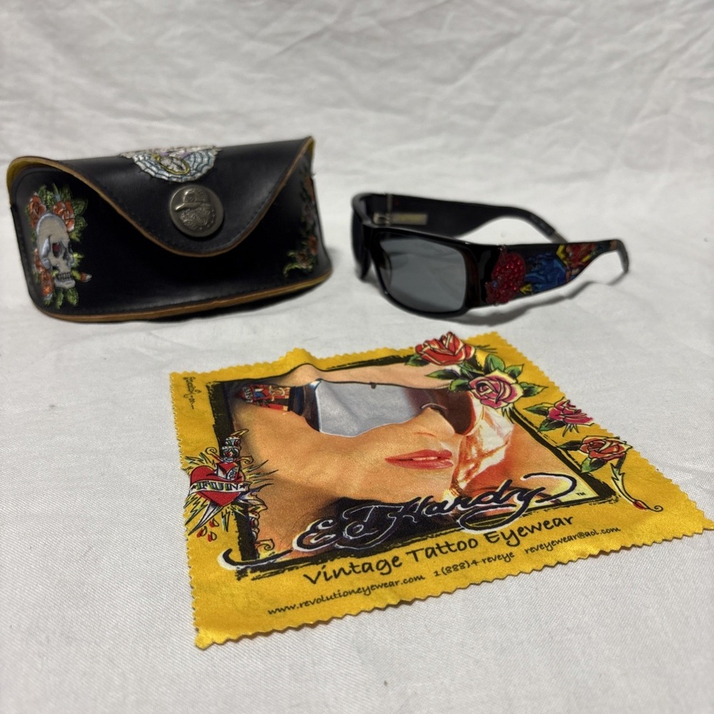 ed hardy devil rhinestone sunglasses Vintage Rare Leather Frames & Case